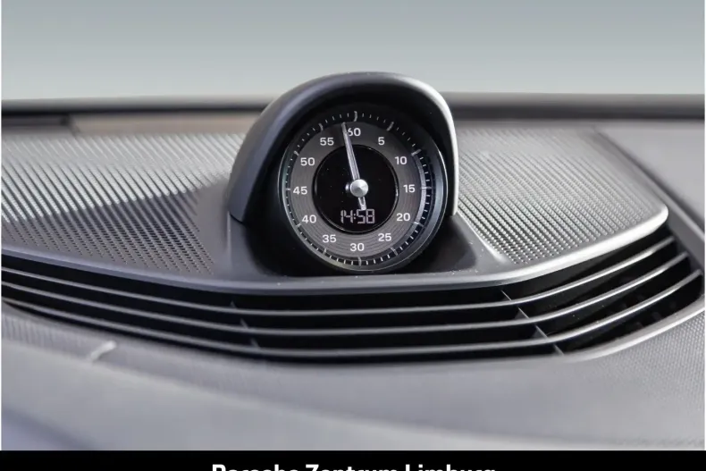 Porsche Taycan din 2025 cu 14.900 km - oferta POR193419 - foto 27