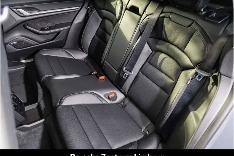 Porsche Taycan din 2025 cu 14.900 km - oferta POR193419 - foto 29