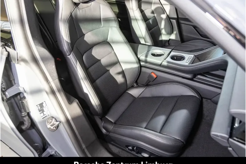 Porsche Taycan din 2025 cu 14.900 km - oferta POR193419 - foto 33