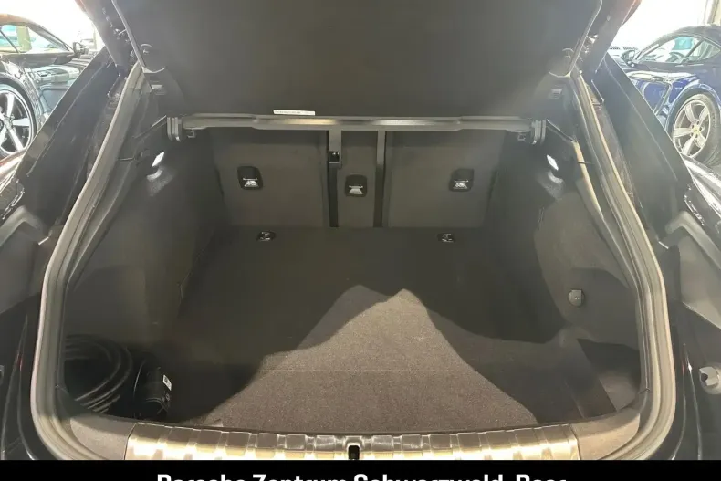 Porsche Taycan din 2025 cu 18.900 km - oferta POR193420 - foto 22