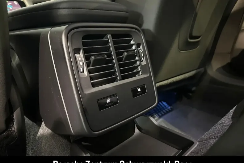 Porsche Taycan din 2025 cu 18.900 km - oferta POR193420 - foto 25