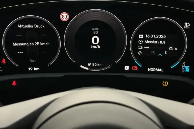 Porsche Taycan din 2025 cu 9.900 km - oferta POR193422 - foto 14