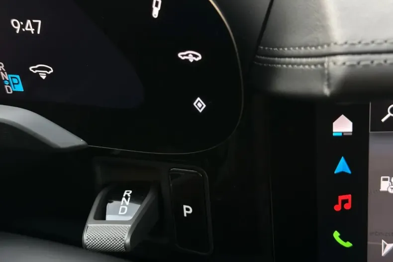 Porsche Taycan din 2025 cu 9.900 km - oferta POR193422 - foto 17