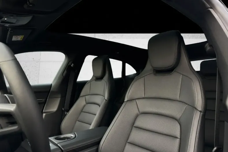 Porsche Taycan din 2025 cu 9.900 km - oferta POR193422 - foto 18