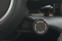 Porsche Taycan din 2025 cu 9.900 km - oferta POR193422 - foto 19