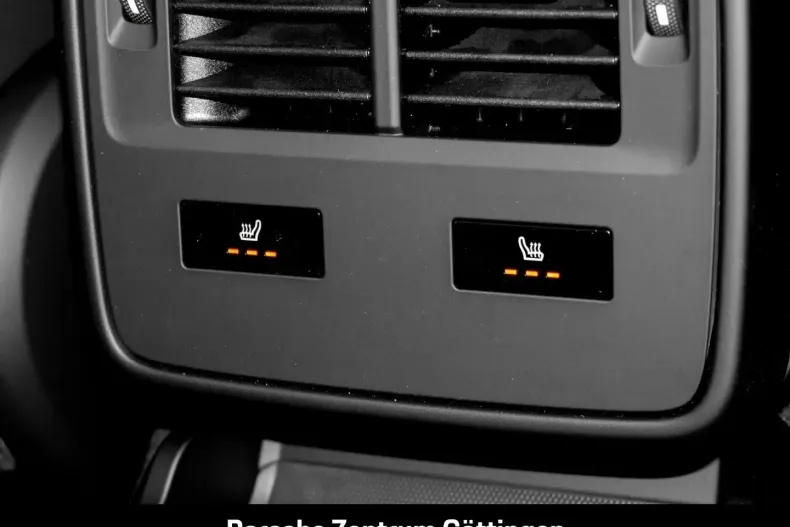 Porsche Taycan din 2025 cu 7.991 km - oferta POR193423 - foto 19