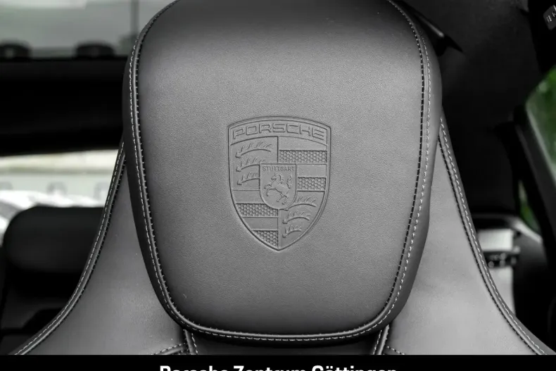 Porsche Taycan din 2025 cu 7.991 km - oferta POR193423 - foto 20