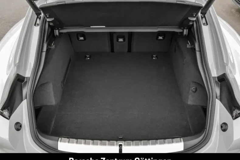 Porsche Taycan din 2025 cu 7.991 km - oferta POR193423 - foto 24