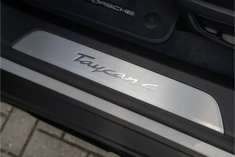 Porsche Taycan din 2025 cu 18.999 km - oferta POR193424 - foto 20