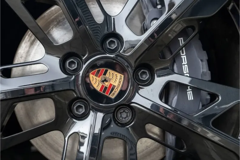 Porsche Taycan din 2025 cu 18.999 km - oferta POR193424 - foto 24