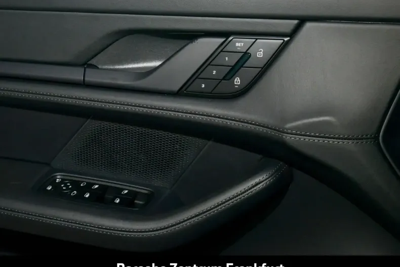 Porsche Taycan din 2025 cu 15.900 km - oferta POR193426 - foto 21