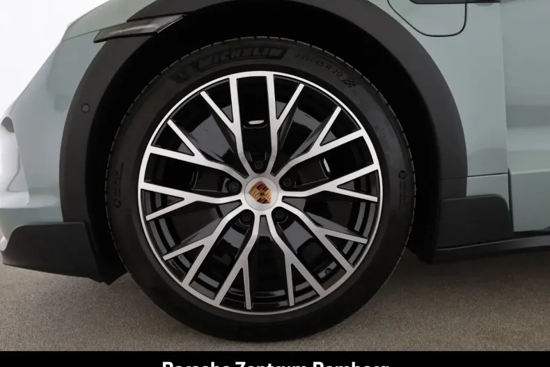 Porsche Taycan din 2025 cu 14.900 km - oferta POR193427 - foto 8