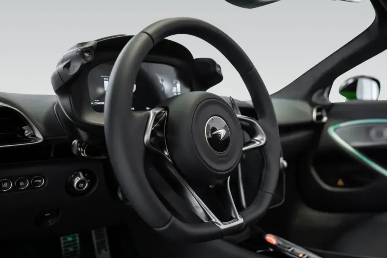 McLaren Artura din 2025 cu 3.999 km - oferta MCL193428 - foto 22