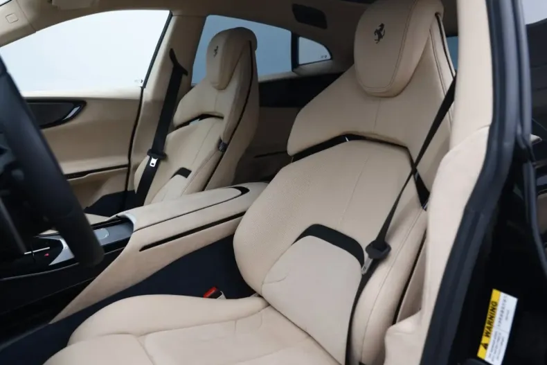 Ferrari Purosangue din 2024 cu 2.300 km - oferta FER193432 - foto 9