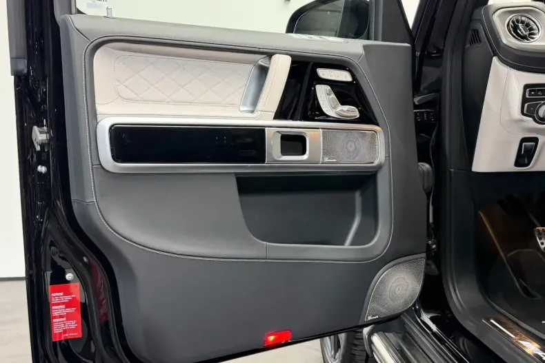 Mercedes-Benz G 63 AMG (Clasa G) din 2024 cu 12.151 km - oferta MER193438 - foto 9