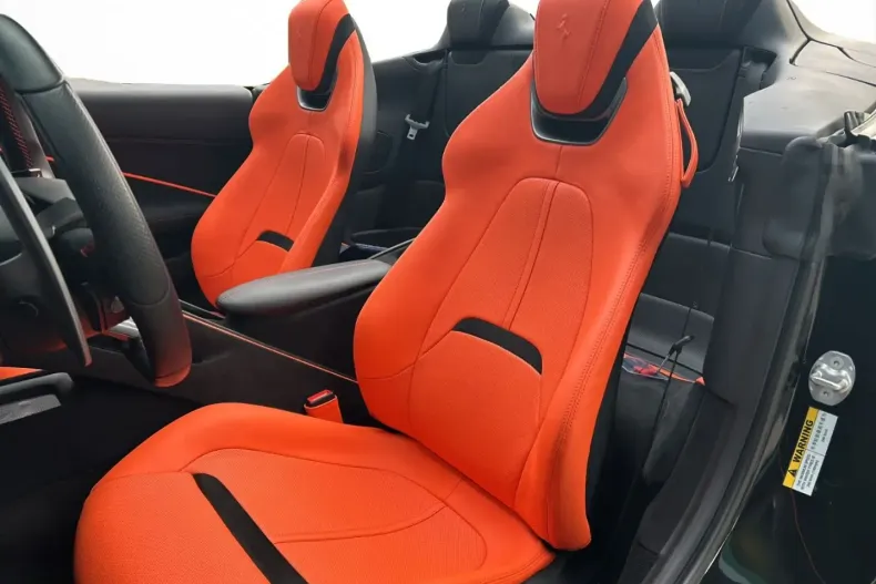 Ferrari Roma din 2024 cu 5.000 km - oferta FER193440 - foto 13