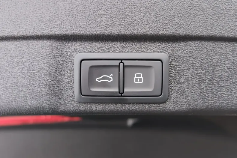 Audi A5 din 2025 cu 1.368 km - oferta AUD193449 - foto 13