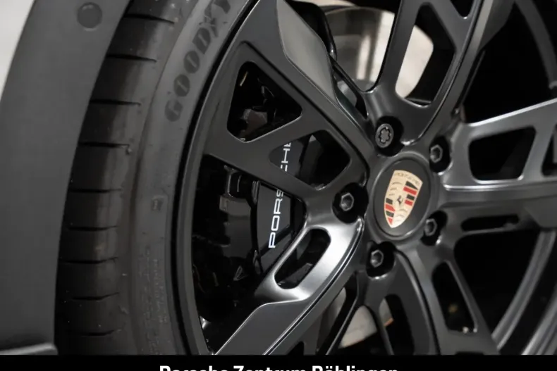 Porsche Taycan din 2025 cu 23.900 km - oferta POR193452 - foto 28