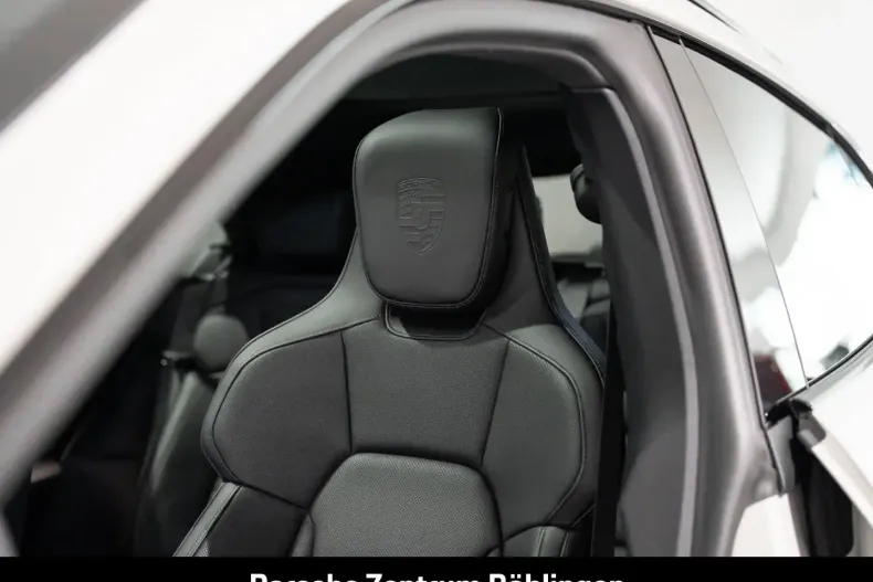 Porsche Taycan din 2025 cu 23.900 km - oferta POR193452 - foto 29