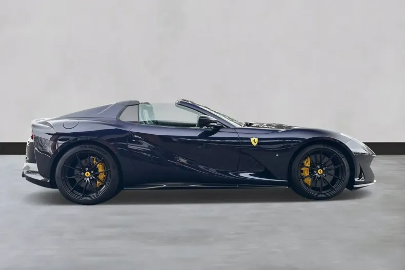 Ferrari 812 din 2023 cu 3.300 km - oferta FER193453 - foto 4