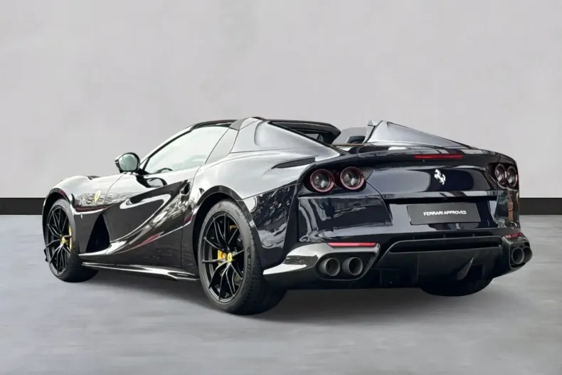 Ferrari 812 din 2023 cu 3.300 km - oferta FER193453 - foto 7