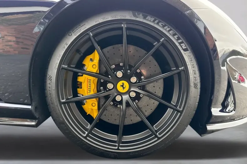 Ferrari 812 din 2023 cu 3.300 km - oferta FER193453 - foto 10