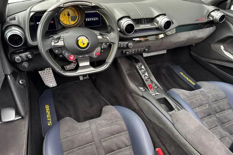 Ferrari 812 din 2023 cu 3.300 km - oferta FER193453 - foto 11