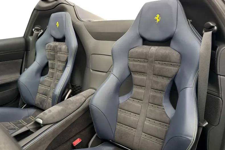 Ferrari 812 din 2023 cu 3.300 km - oferta FER193453 - foto 13