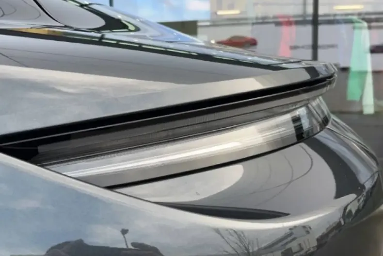 Porsche Taycan din 2025 cu 19.900 km - oferta POR193454 - foto 9