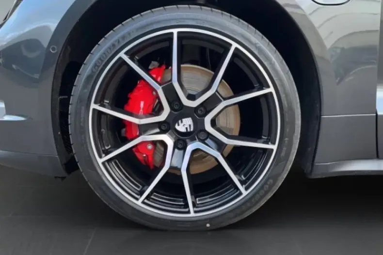 Porsche Taycan din 2025 cu 19.900 km - oferta POR193454 - foto 11