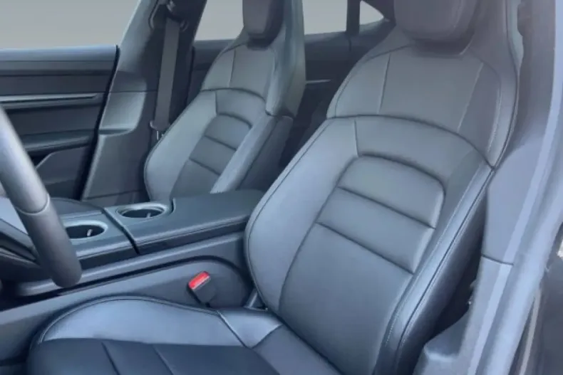 Porsche Taycan din 2025 cu 19.900 km - oferta POR193454 - foto 17