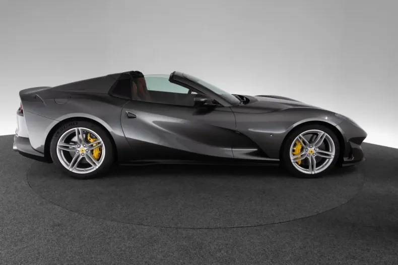 Ferrari 812 din 2023 cu 5.690 km - oferta FER193455 - foto 6