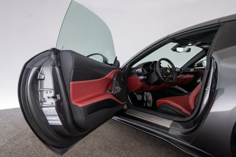 Ferrari 812 din 2023 cu 5.690 km - oferta FER193455 - foto 28