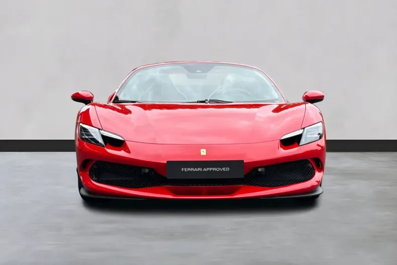 Ferrari 296 GTS din 2024 cu 3.900 km - oferta FER193458 - foto 2