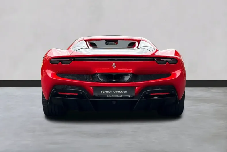 Ferrari 296 GTS din 2024 cu 3.900 km - oferta FER193458 - foto 6