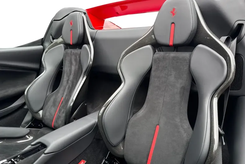 Ferrari 296 GTS din 2024 cu 3.900 km - oferta FER193458 - foto 13