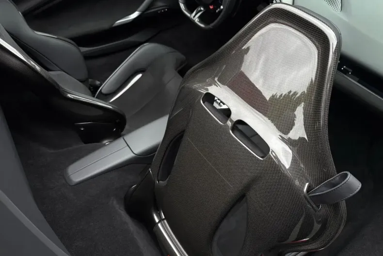 Ferrari 296 GTS din 2024 cu 3.900 km - oferta FER193458 - foto 19