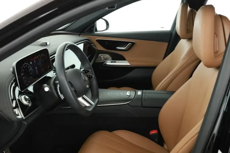 Mercedes-Benz E 220 (Clasa E) din 2025 cu 20.758 km - oferta MER193466 - foto 5