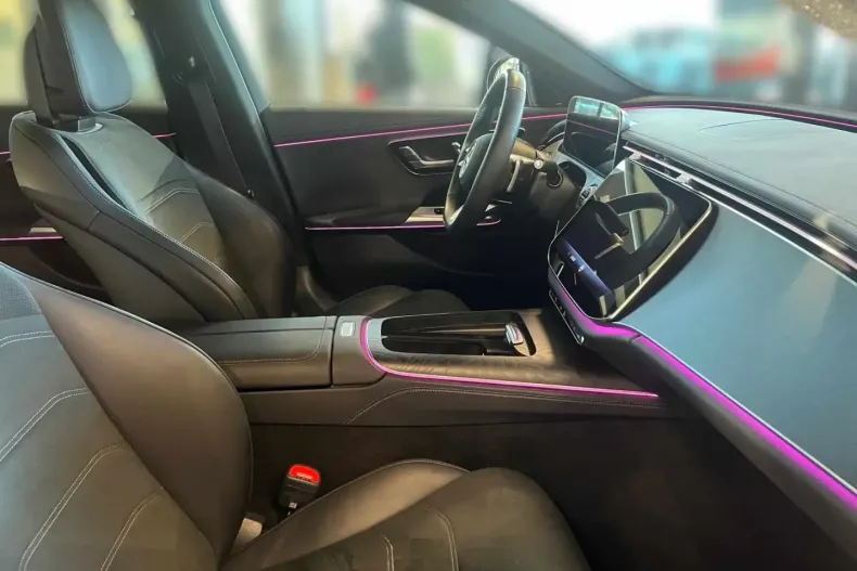 Mercedes-Benz E 450 (Clasa E) din 2024 cu 12.285 km - oferta MER193470 - foto 10