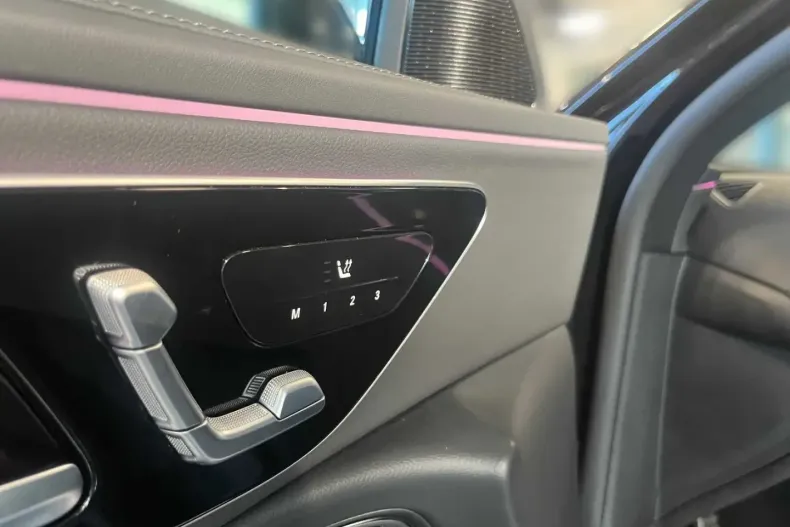 Mercedes-Benz E 450 (Clasa E) din 2024 cu 12.285 km - oferta MER193470 - foto 12