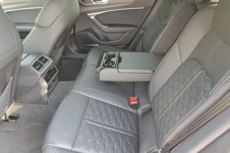 Audi RS7 din 2023 cu 19.271 km - oferta AUD193472 - foto 8