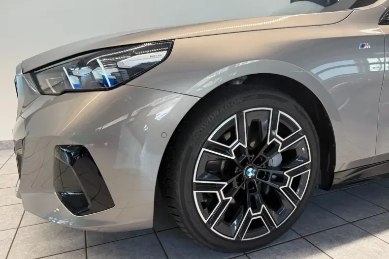 BMW 540 (Seria 5) din 2024 cu 4.800 km - oferta BMW193476 - foto 5