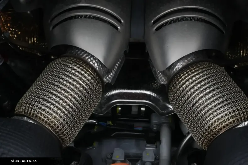 Ferrari 296 GTS din 2024 cu 5.578 km - oferta FER193482 - foto 27