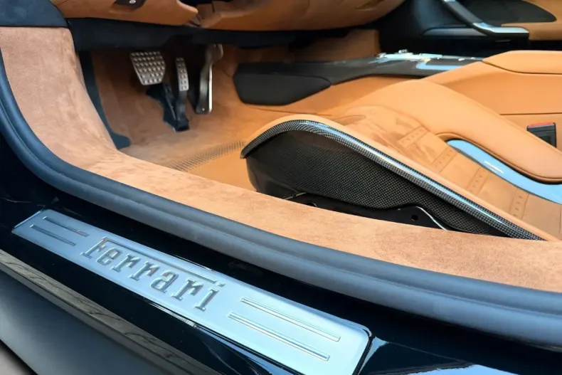 Ferrari 296 GTS din 2025 cu 3.400 km - oferta FER193484 - foto 19