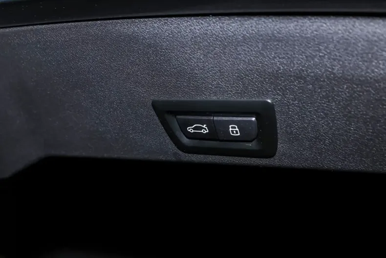 BMW XM (Seria X) din 2024 cu 5.901 km - oferta BMW193489 - foto 8