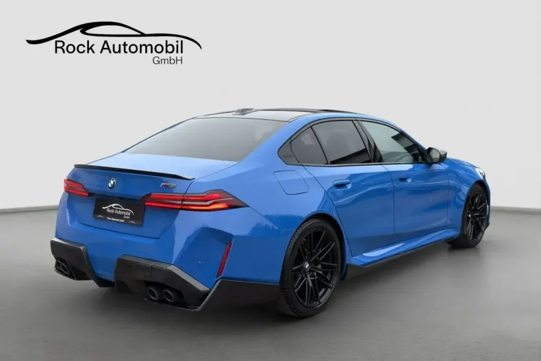 BMW M5 (Seria 5) din 2024 cu 13.990 km - oferta BMW193491 - foto 4