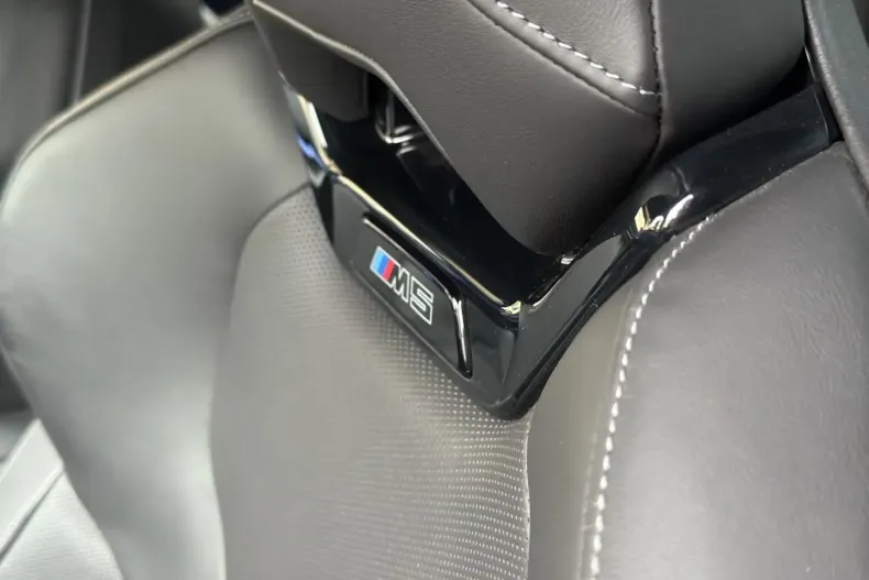 BMW M5 (Seria 5) din 2024 cu 13.990 km - oferta BMW193491 - foto 19