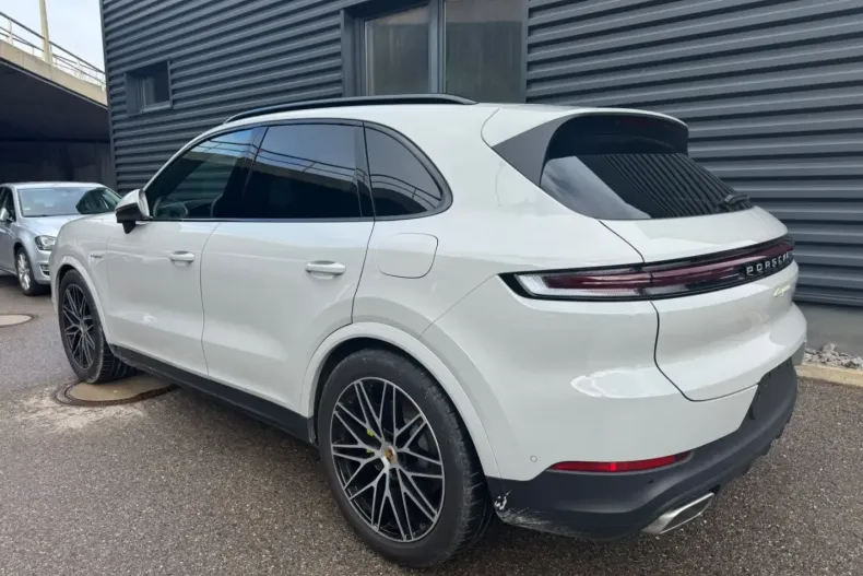 Porsche Cayenne din 2024 cu 16.000 km - oferta POR193496 - foto 5