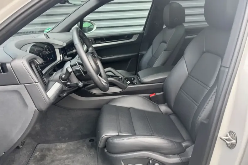 Porsche Cayenne din 2024 cu 16.000 km - oferta POR193496 - foto 8