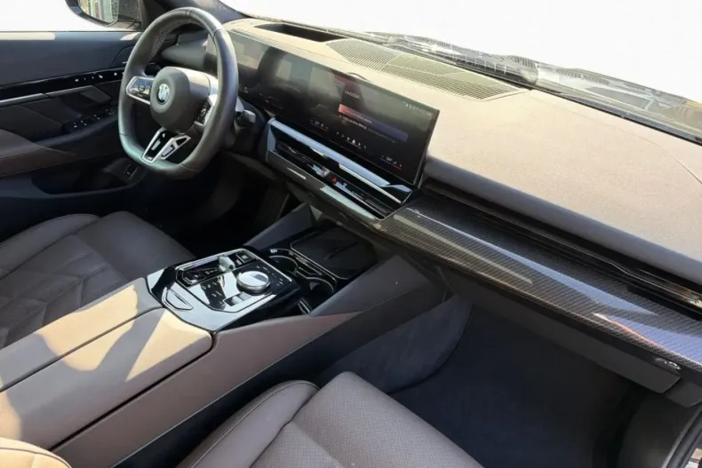 BMW 520 (Seria 5) din 2025 cu 12.554 km - oferta BMW193509 - foto 7